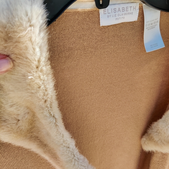 Faux furcollared and cuffs swing sweater - Picture 14 of 15